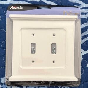 Amerelle Decorative White Wood 2 Light Switch Wall Plate NWT